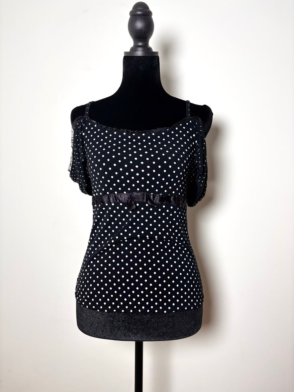 Black White Polka Dot Cold Shoulder Ruffle Sleeve Full Length Fitted Top Sz XS/S